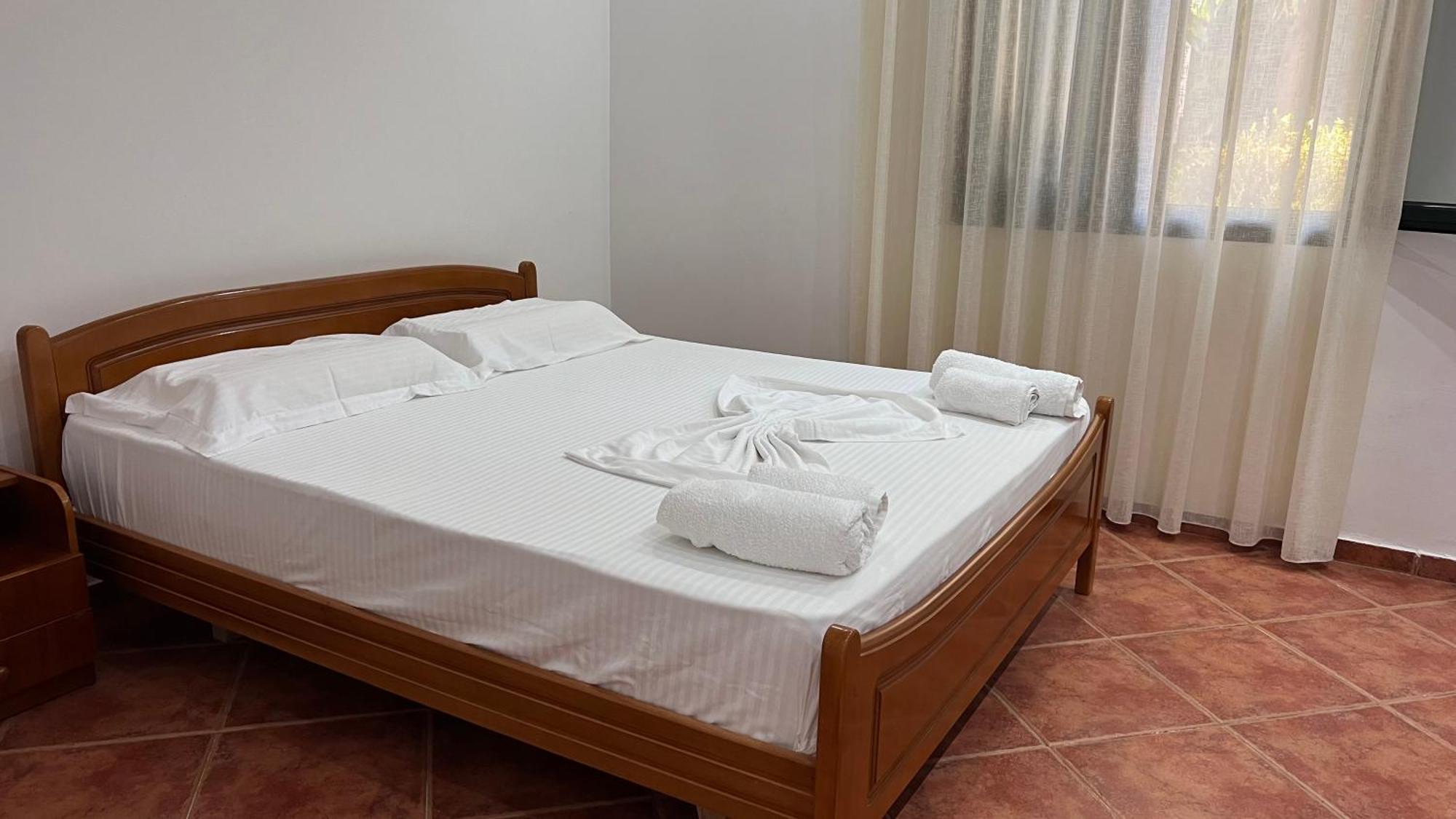 Vila Rexhepaj Vlorë Buitenkant foto